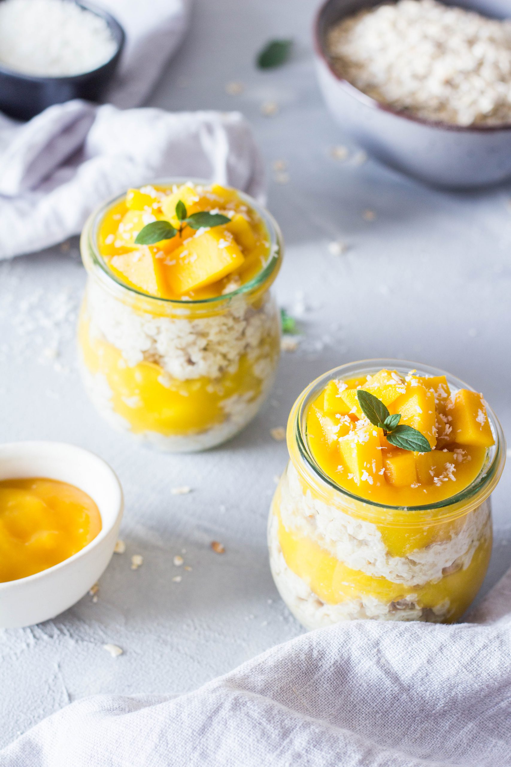 Mango-Kokos Porridge - leckeres und gesundes Familienfrühstück