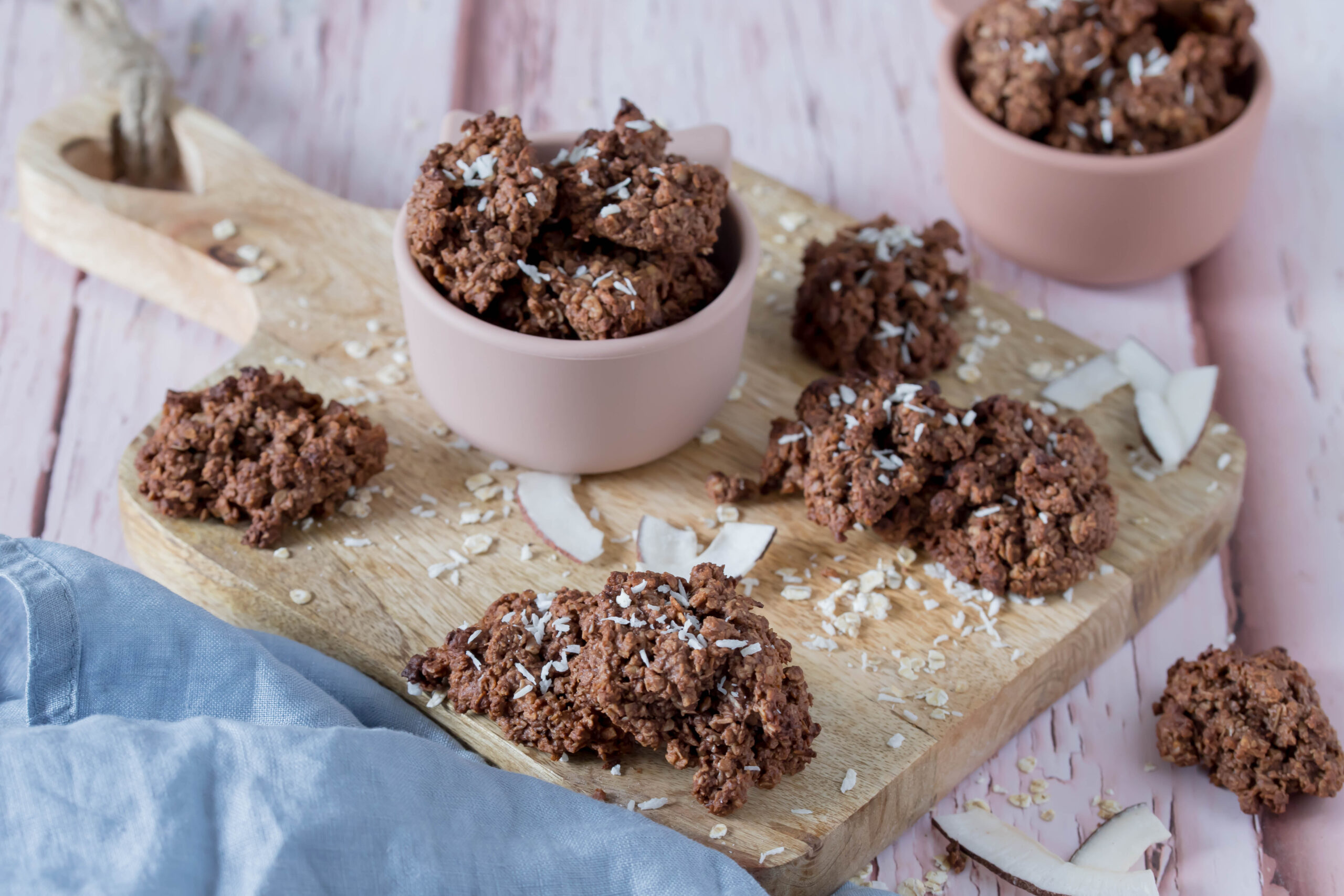 Schnell, einfach und lecker: Gesunde Cookies mit Kokos und Haferflocken. Perfekt für Kinder.
