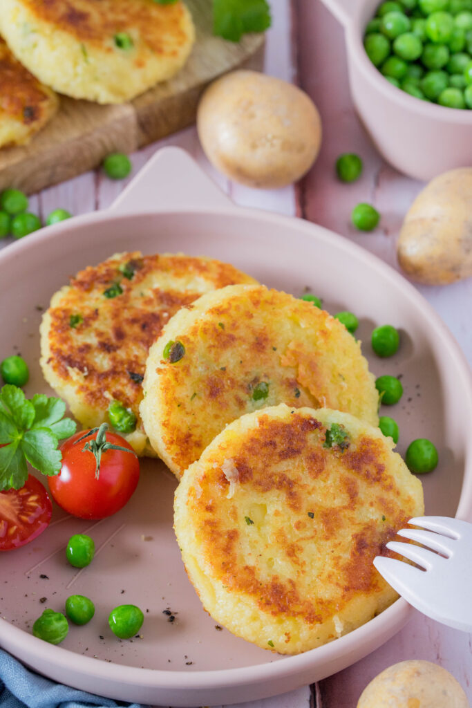 Couscous-Kartoffeltaler mit Gemüse - schnelle Mahlzeit für Kids